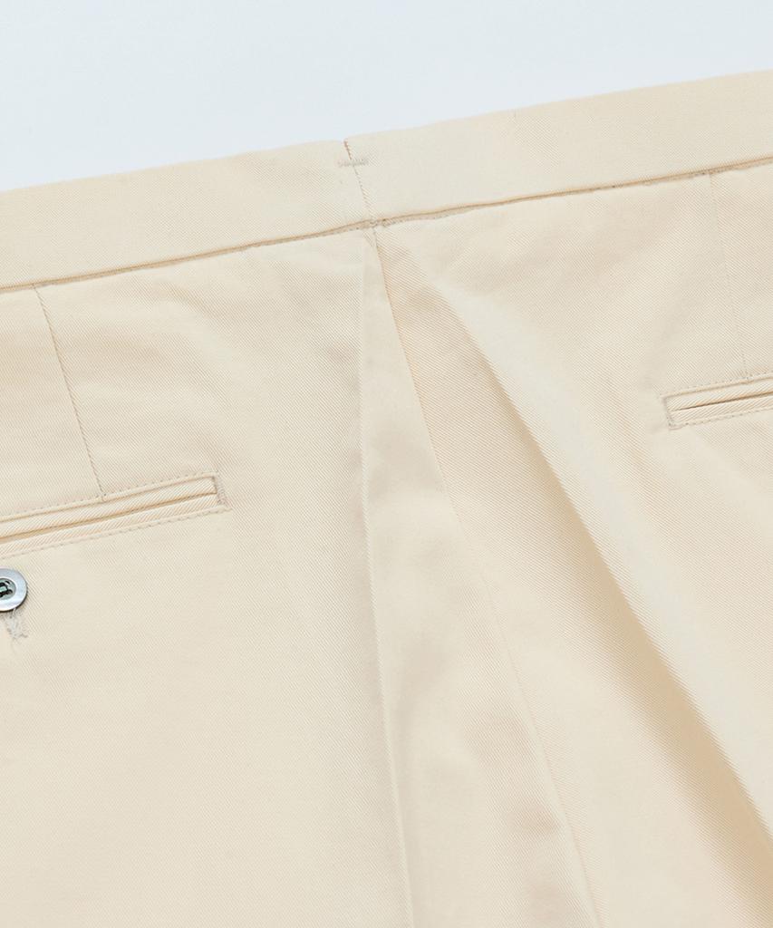 BELLIEF Cotton Adjust Double Pleats Relaxed Chino Pants (Ecru)