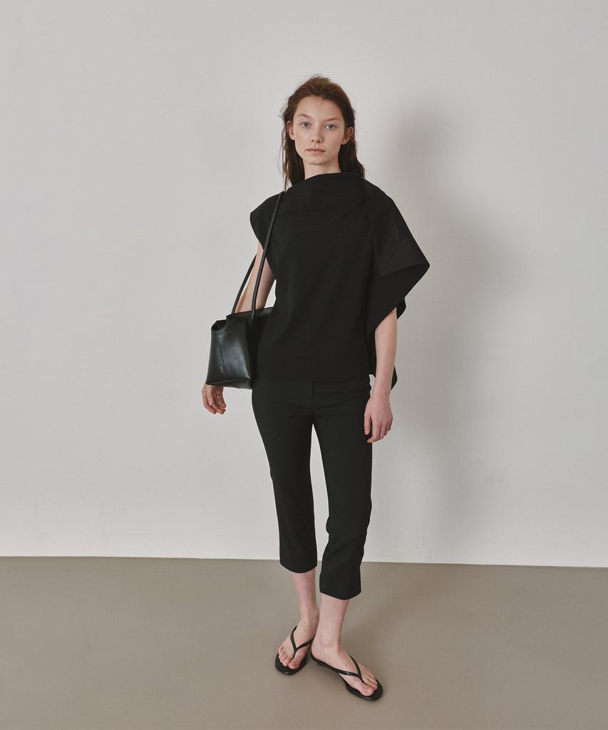 Bopeu Sabine Capri Pants (Black)