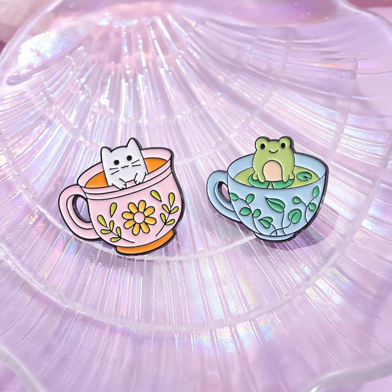 Adorable Capybara Cat Frog Pin Creative Cartoon Animal Brooch For Stylish Decoration