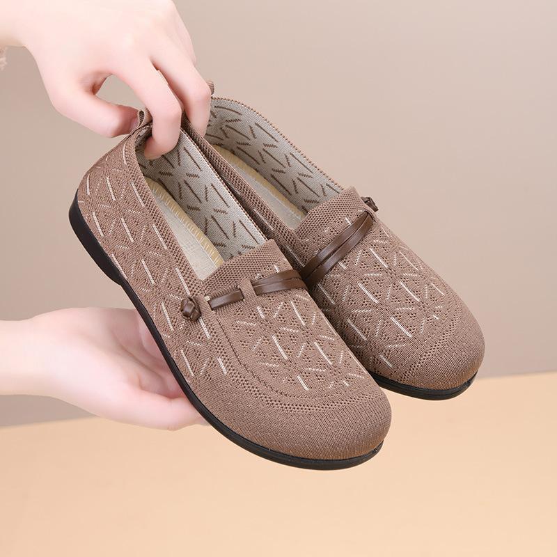 2025 ****** and Summer Old ******* Cloth Shoes Women's One-pedal Casual Single Shoes Breathable Middle-aged and Elderly S**t-soled Comfortable Moth