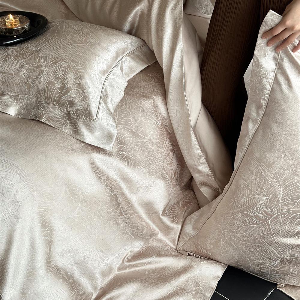 Pure Cotton Bedding Four-piece European Classical Simple Skin-friendly Breathable Bed Sheet Quilt Cover Pillowcase Kit