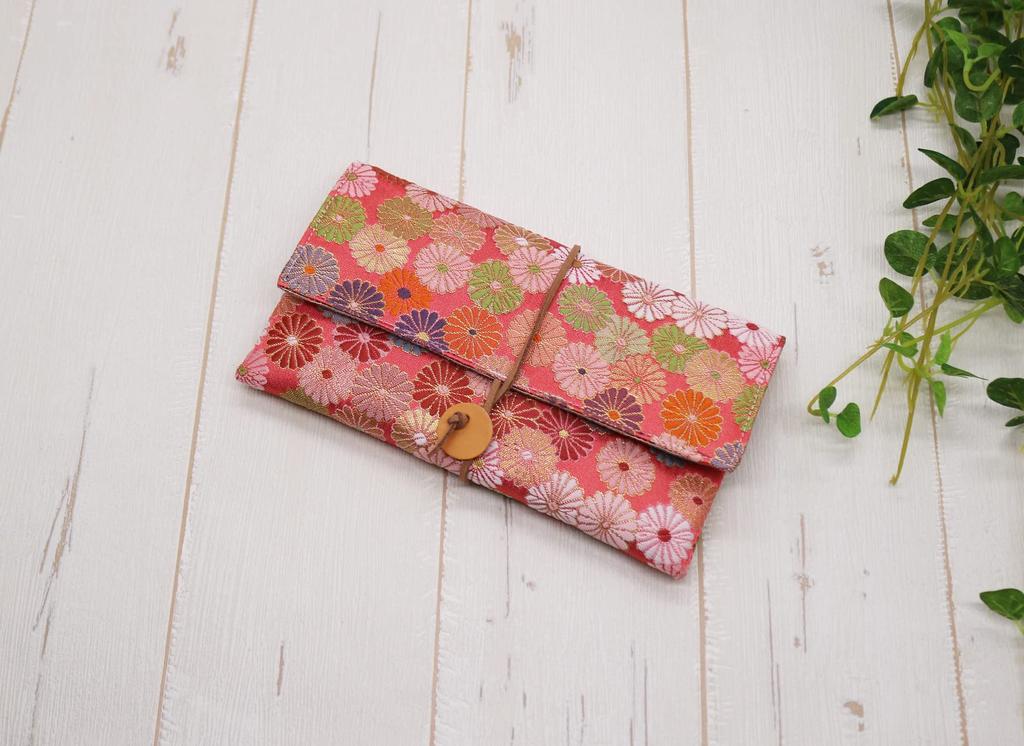 Gold Brocade Kaishi Case with Scissors for Tea and First Practice Nishijin-ori Ceremony, Hatsugama, (Chrysanthemum Design, Pink)