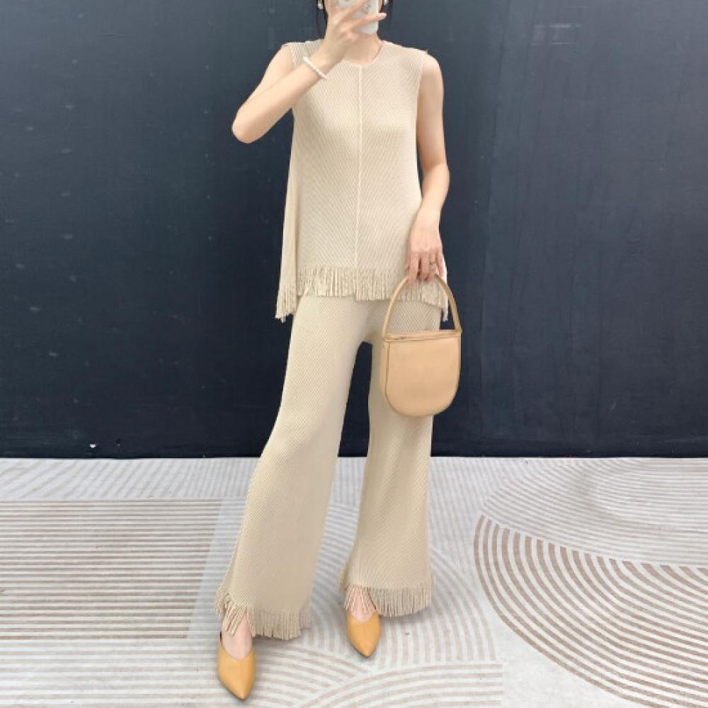 Plara Women S pleatS taSSel blouSe + pantS Set