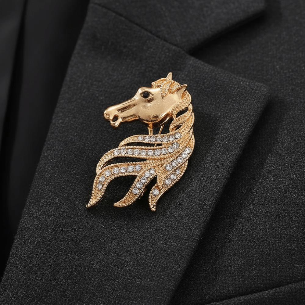 Elegant Retro Animal Brooch Crystal New Year Lapel Pin Fashion Vintage Horse Brooch  Men's Suit