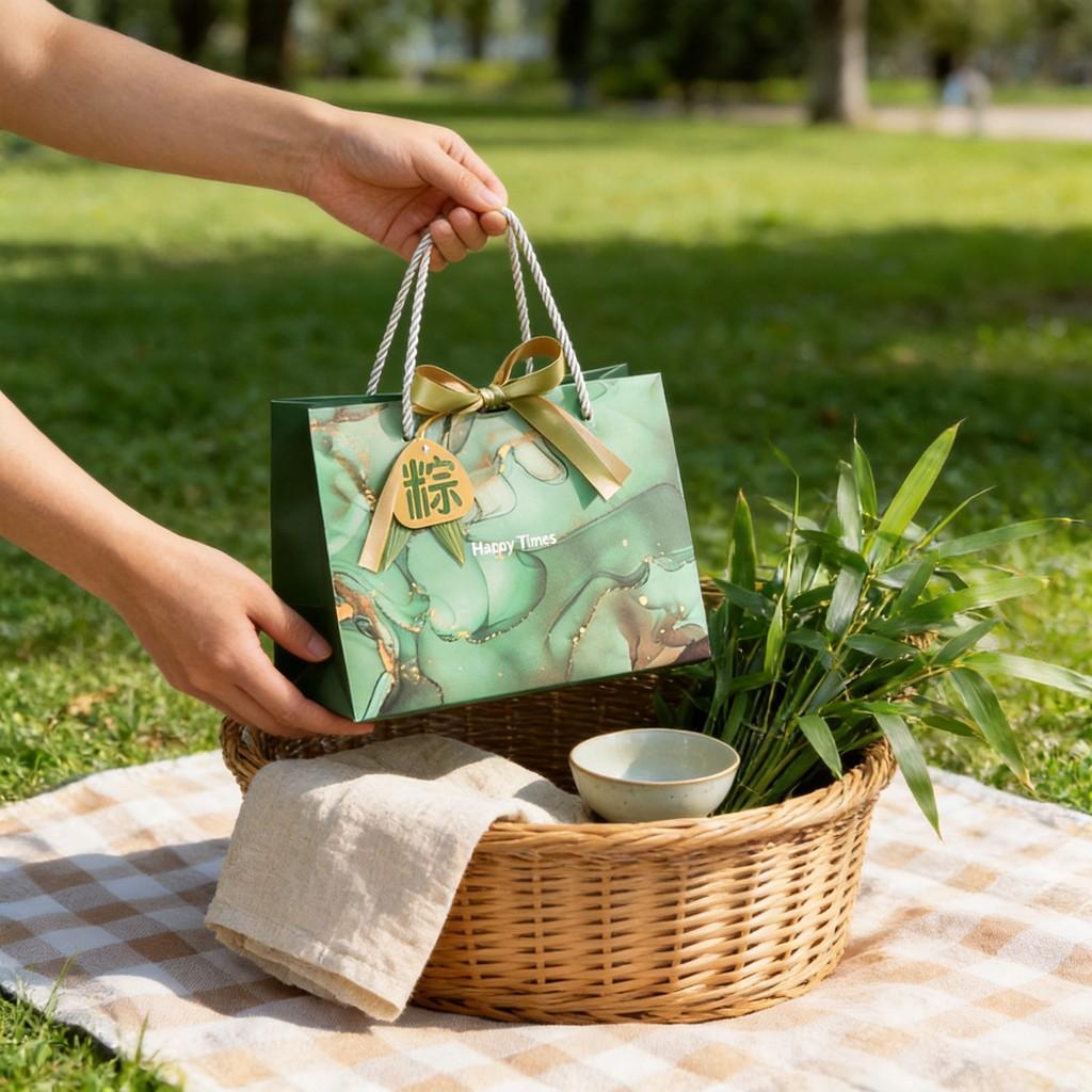 Traditional Dragon Boat Festival Zongzi Gift Bag With Eco Friendly White Card Paper For Celebrations