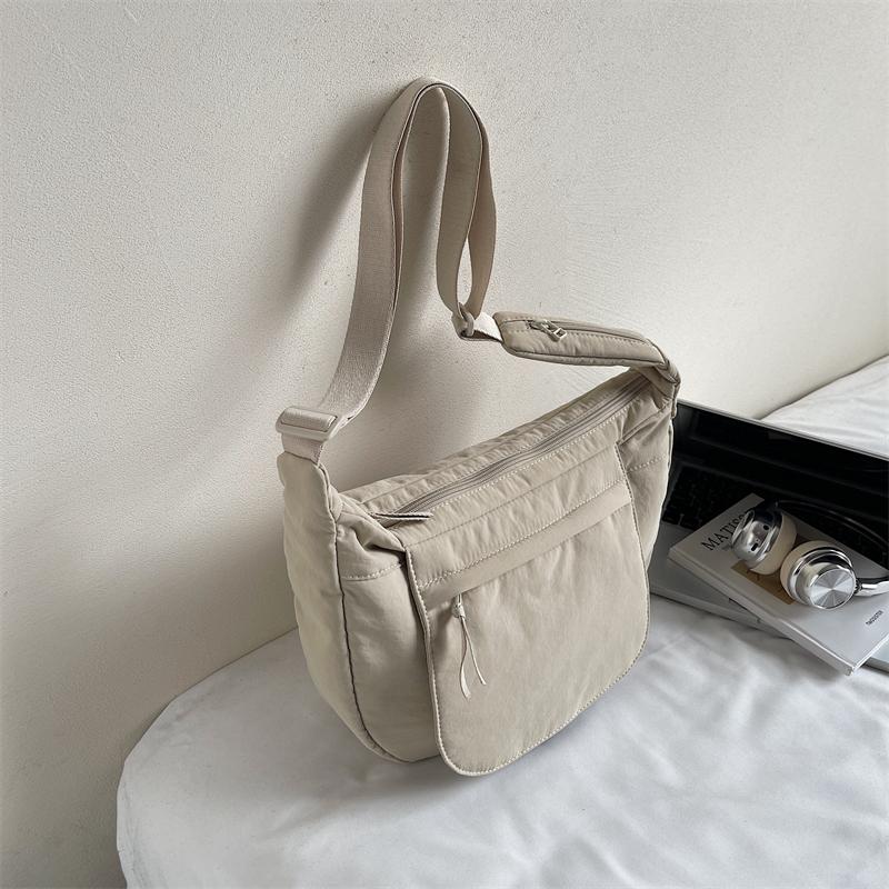 Large Capacity Solid Color Commuter Shoulder Bag Women's Crossbody Bag