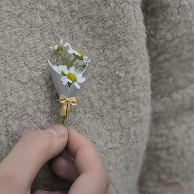1Pc Can Be DIY Flower Arrangement Brooch Literary and Fresh Vase Chest Accessories Unique Cold Bow Pin Button
