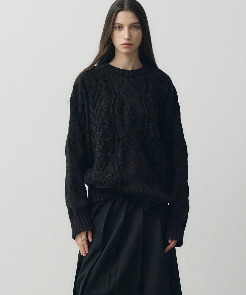 NOIRER FOR WOMAN Heavy Multi-Cable Sweater (Black)