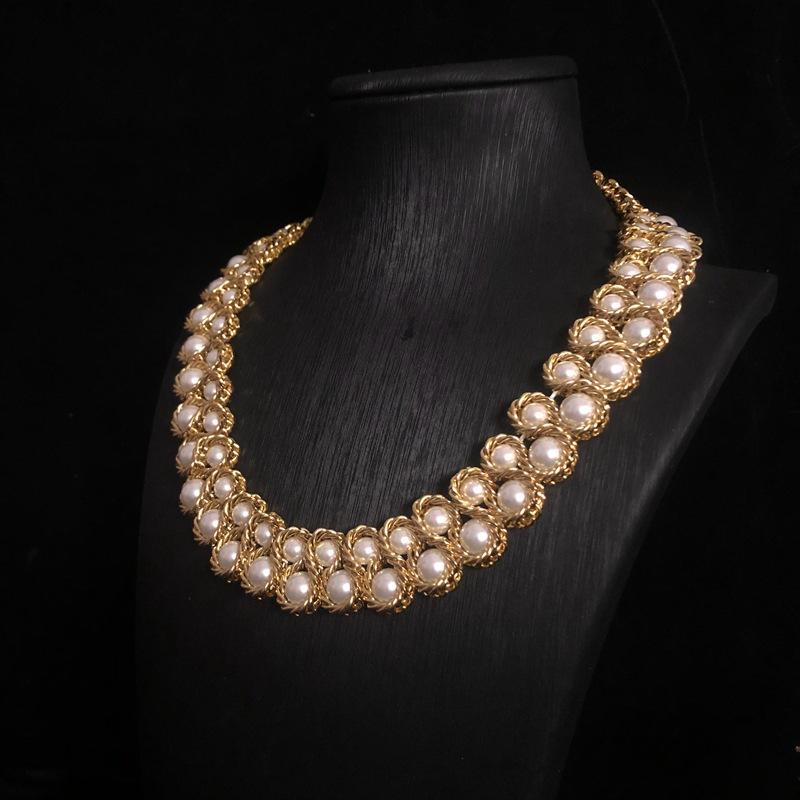 European and American Vintage Heavy Industry High-end Design Exaggerated Shape Glass necklace Classic Pearl Short necklace
