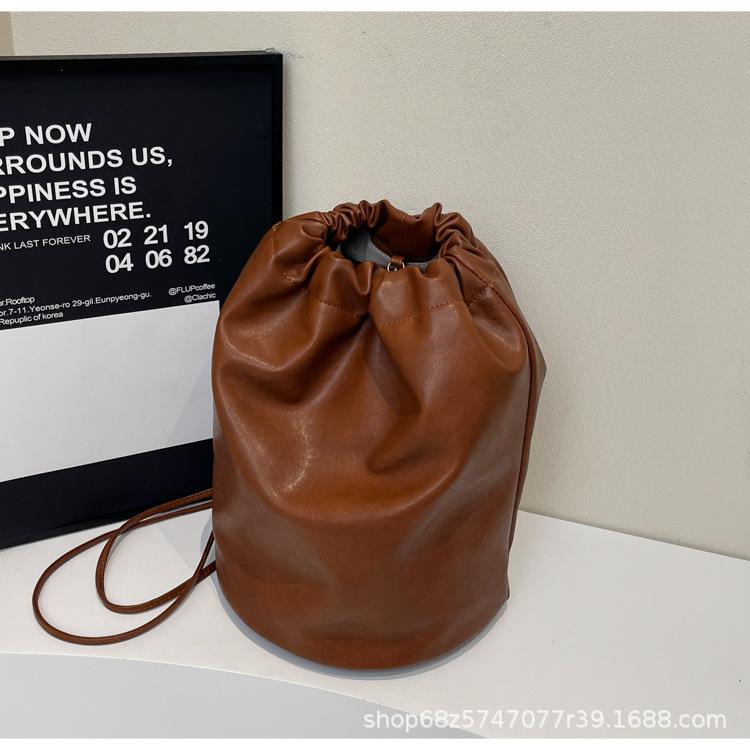 Soft-faced backpack bag women's 2025 new trendy fashion retro bucket bag casual large-capacity backpack