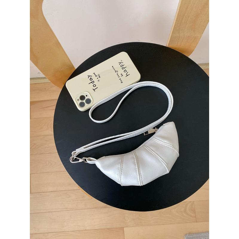Neck Mini Change Bag Cute Croissant Bag Design Sense Niche Mini Concave Shape Crossbody Lipstick Earphone Bag