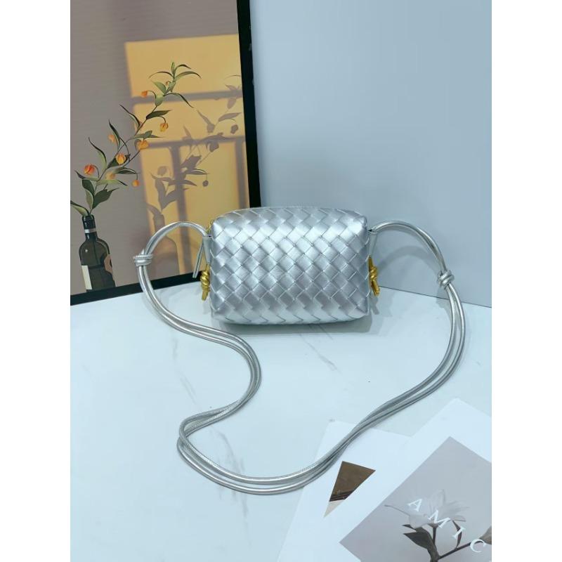 New wind braided camera bag, metal node braided small square bag, niche soft leather single shoulder messenger women's bag