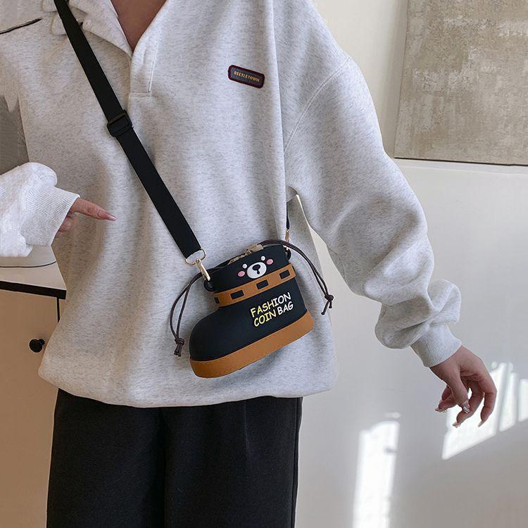 Little Bear Rain Boots Crossbody Bag Parent Child Leisure Shoulder Bag 2025 New Cute and Versatile Silicone Small Bag