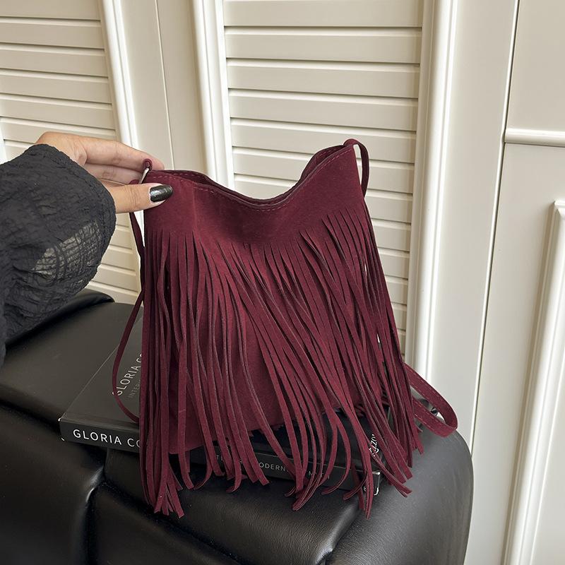 New Fashion Suede Bucket Bag for Women Soft Touch Fringe Crossbody Shoulder Purse Trendy Casual Handbag