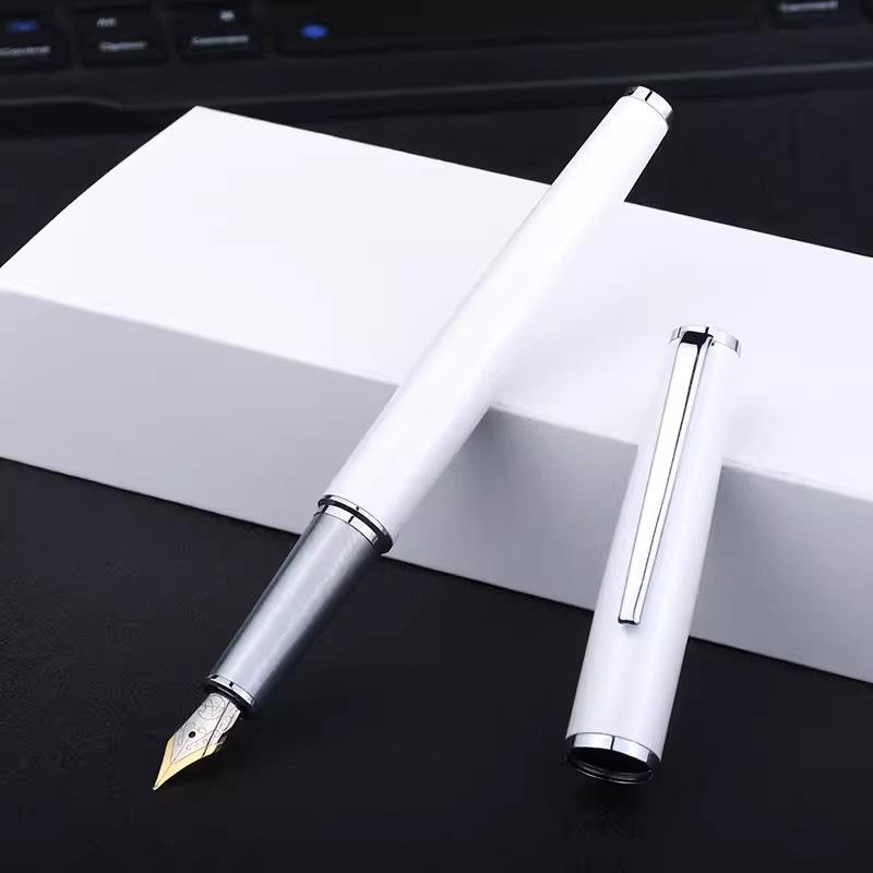 Classic Business Signature Fountain Pen with Ink Cartridge for Calligraphy Practice - Gift Pen with Engraving for Students