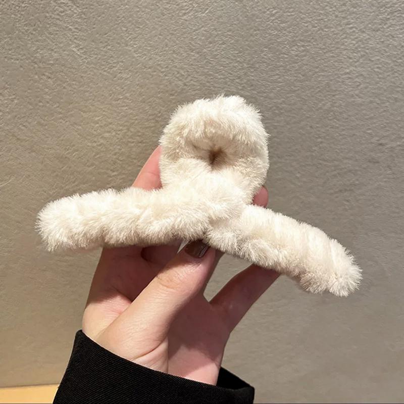Kawaii Autumn Winter Fur Hair Claws Clip  Vintage Solid Hairy Shark Hair Clip Hairpin Korean Accessories For Women Girls