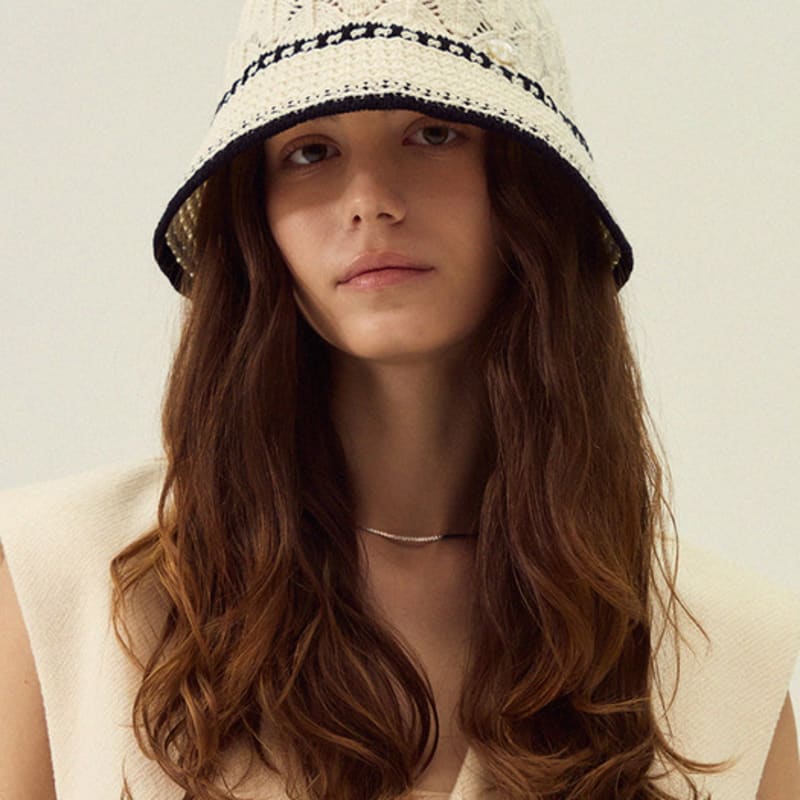 

Marchen Leaf crochet bucket hat_3color black