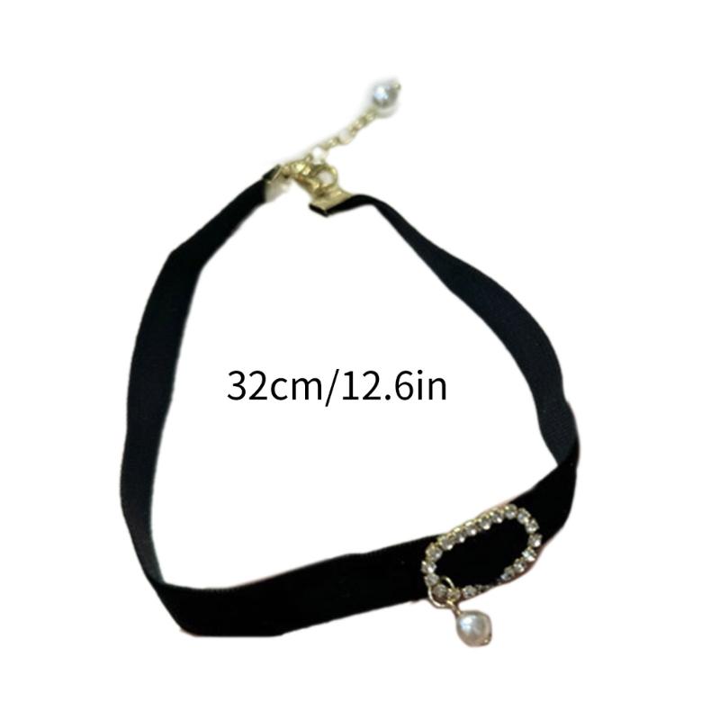 Trendy Crystal Circle Buckle Choker Necklace Lady's Sexy Velvety Clavicular Chain Chic Black/Wine Neck Jewelry