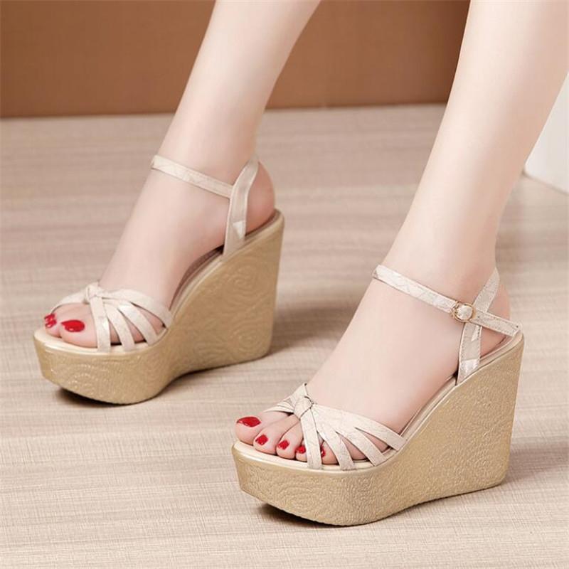 Fashion Small Size 32-43 Fashion Soft Leather Sandals Women's High Heels Shoes Summer 2025 Thick Platform Ladies Wedges Sandals Office