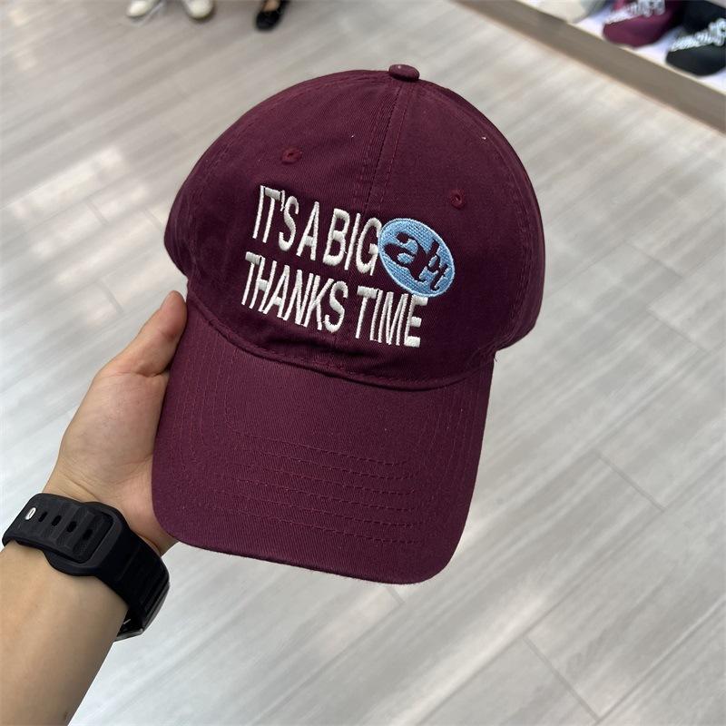 Street embroidery alphabet baseball cap men's and women's sun hat versatile soft top shows the face small cap tide