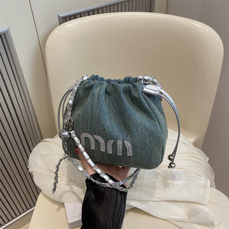 

Fashion casual denim bucket bag women s 2025 autumn new ins trend bundle shoulder bag versatile women s bag серебряный