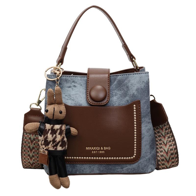 Hand Bag Women's 2025 New Trendy Autumn and Winter Popular Fashion Shoulder Bag High-end Commuter Messenger Bucket Bag