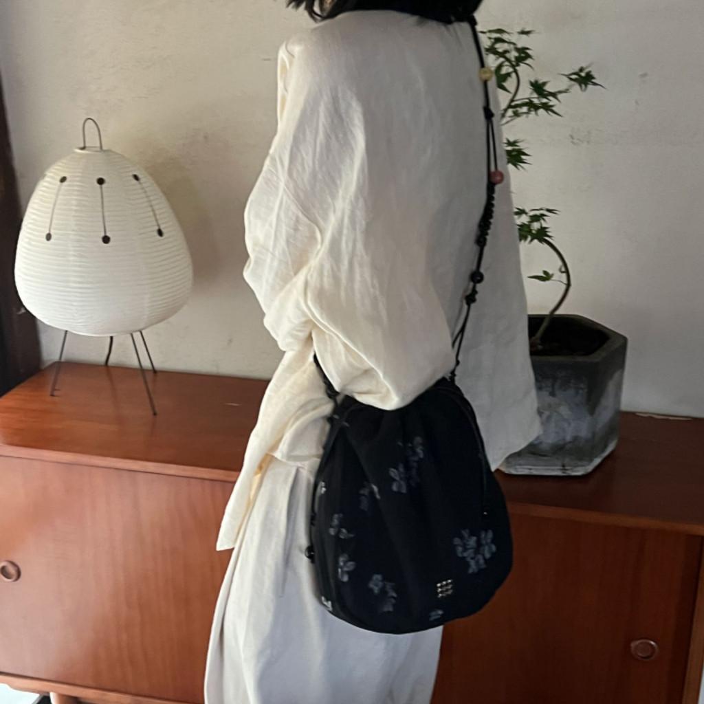 

IELGY Старинный китайский чеонгсам хорошо сочетается с сумками, сумками-трансформерами в стиле ретро, сумками-мессенджерами с плетеными бусинами. чёрный