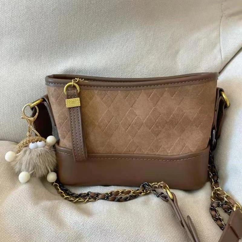 

Autumn/Winter 2024 Hobo Crossbody Bag: Little Fragrance Diamond Pattern with Chain, Women s Small Textured Bag Brown