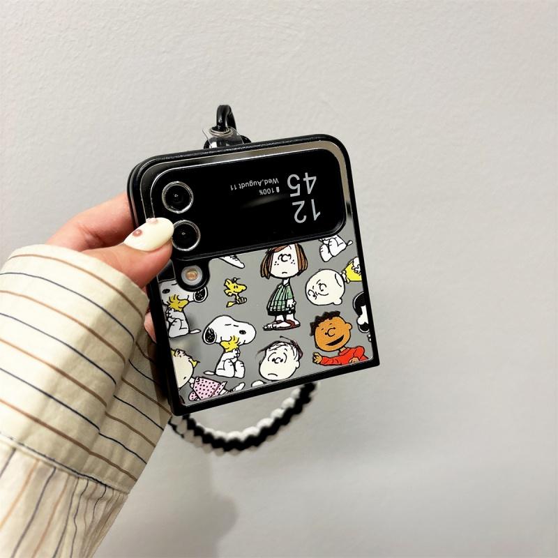 Cute cartoon Snoopy Make Up Mirror Folding Phone Case For Samsung ZFlip 3 4 5 6 ZFlip7 Funny girl's gift Snoopy Mirror Cover