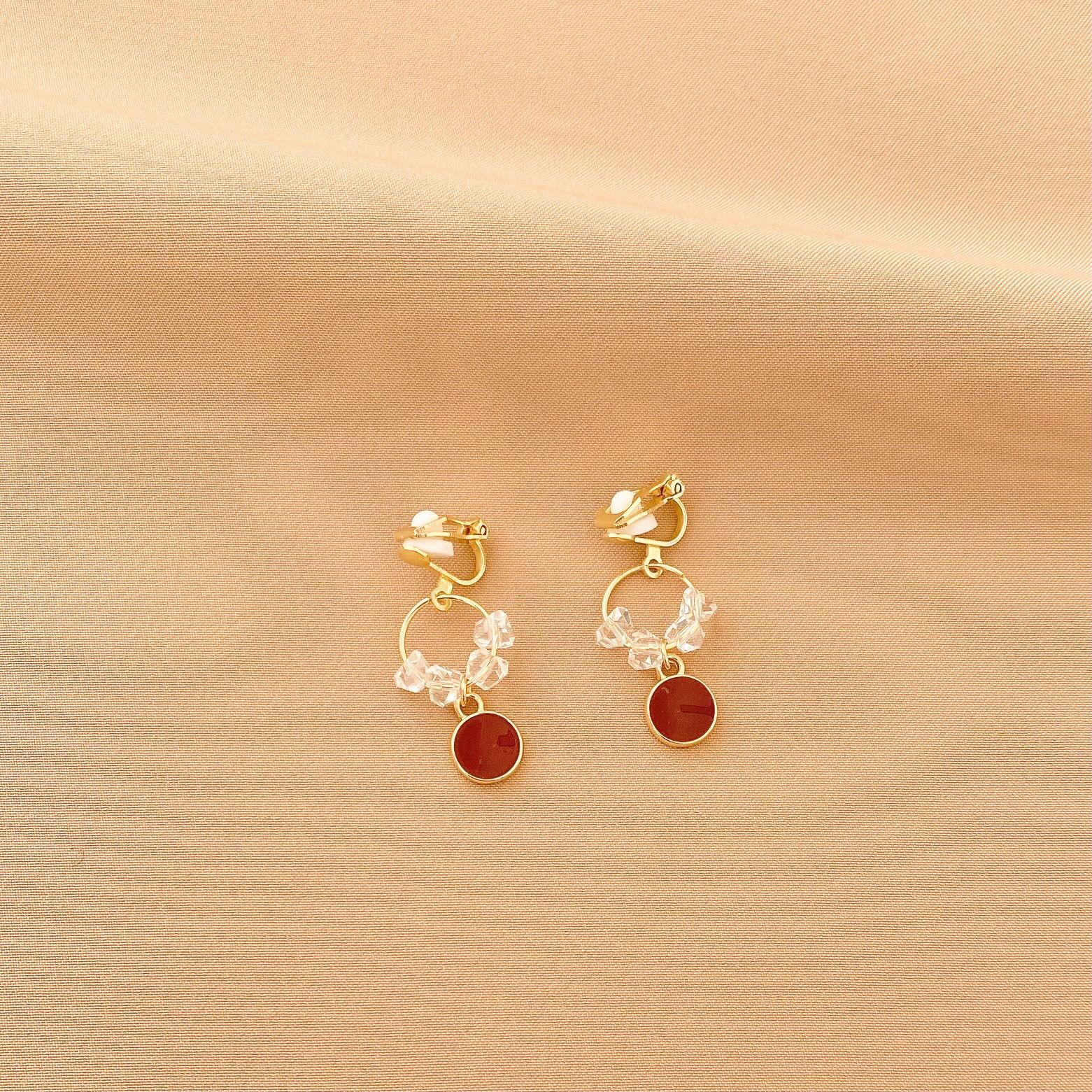 Vintage Personality Ear Clip Without Ear Piercings Advanced Sense Simple Earrings Fashion Temperament Pearl Ear Hanging Girl