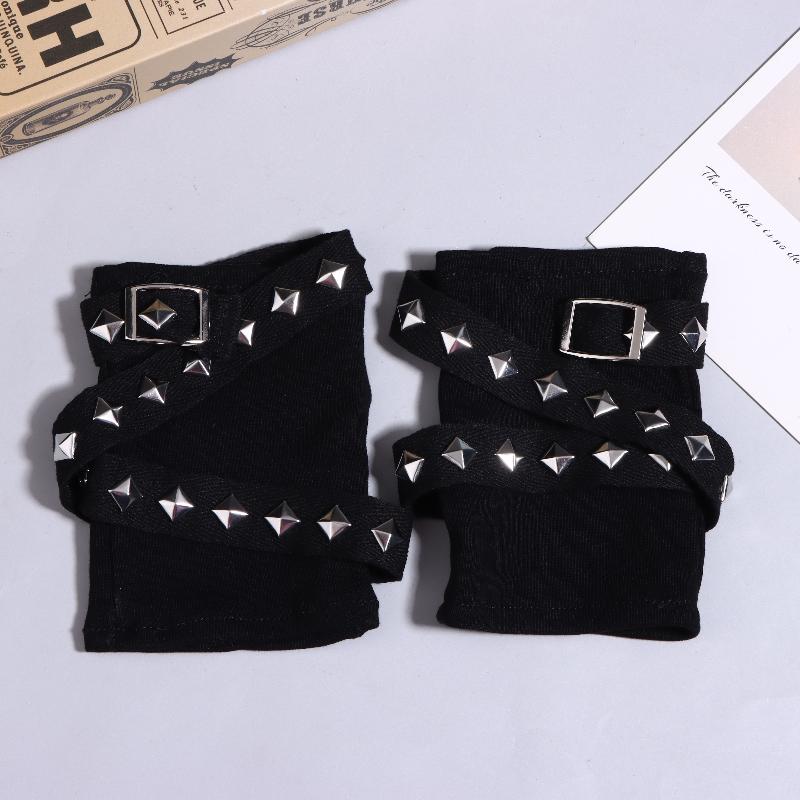 Y2K Punk Studded Gloves Hip Pop Rivet Fingerless Glove Gothic Adjustable Cross Wrap Arm Sleeves Half Finger Mitten