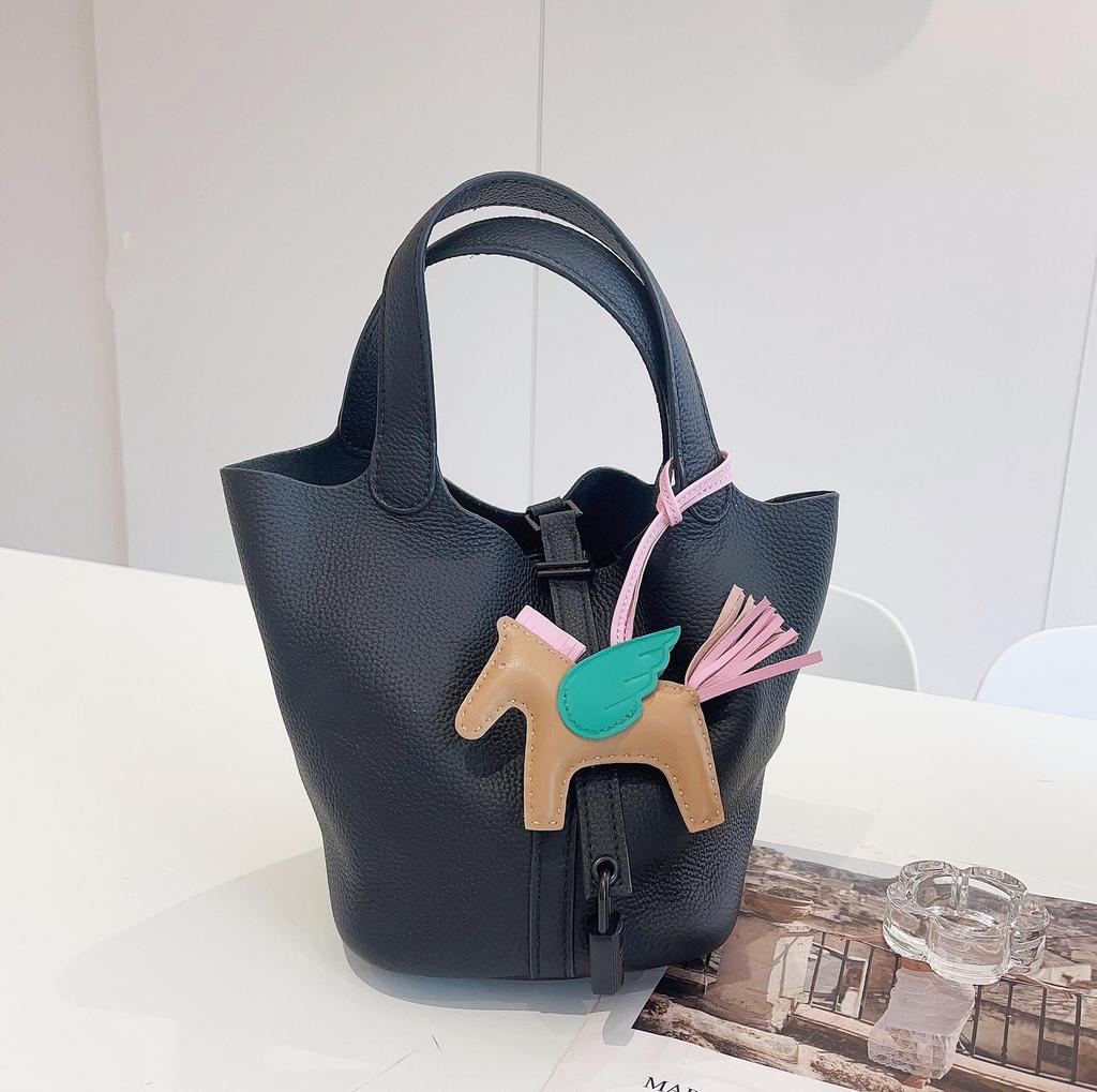 Engel Pegasus Handgenähter Lammfell Taschenanhänger - Niedliche Damenhandtaschen Dekoration & Autoschlüsselanhänger