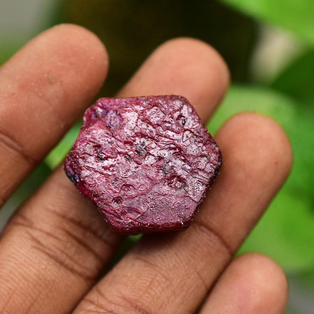 Natural Red Ruby Loose Gemstone Luxury 107.20 Ct Uncut Rough for Lapidary and Gem Collections