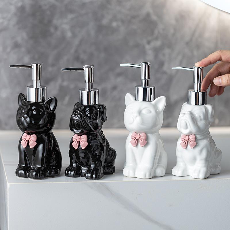 Modern Black White Cat and Dog Ceramic Lotion Bottle Home Disinfectant Refill Bottle Bathroom Accessory 3D Animal Soap Dispenser