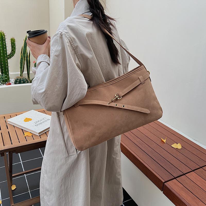 Frosted Retro Bag Women's Large Capacity 2025 New Autumn and Winter Versatile Shoulder Underarm Bag Casual Work Commuter Bag