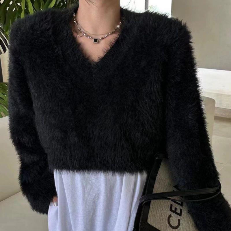 Women‘s Lazy Style Basic Short Plush Sweater Fall Winter Soft Comfortable Warm Simple Sweater for Lady V-neck Long Sleeve Loose Short Sweater