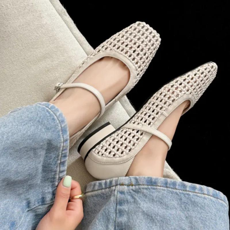 Summer New Woven Flat Shoes for Women Square Toe Shoes Casual Hollow Cool Sandals Multifunctional Sandals for Women