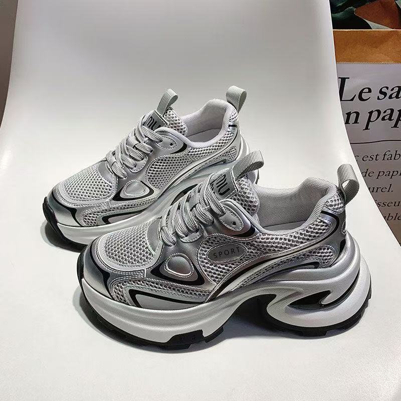 Niche retro Forrest Gump shoes spring new casual sports platform small height increase dad shoes