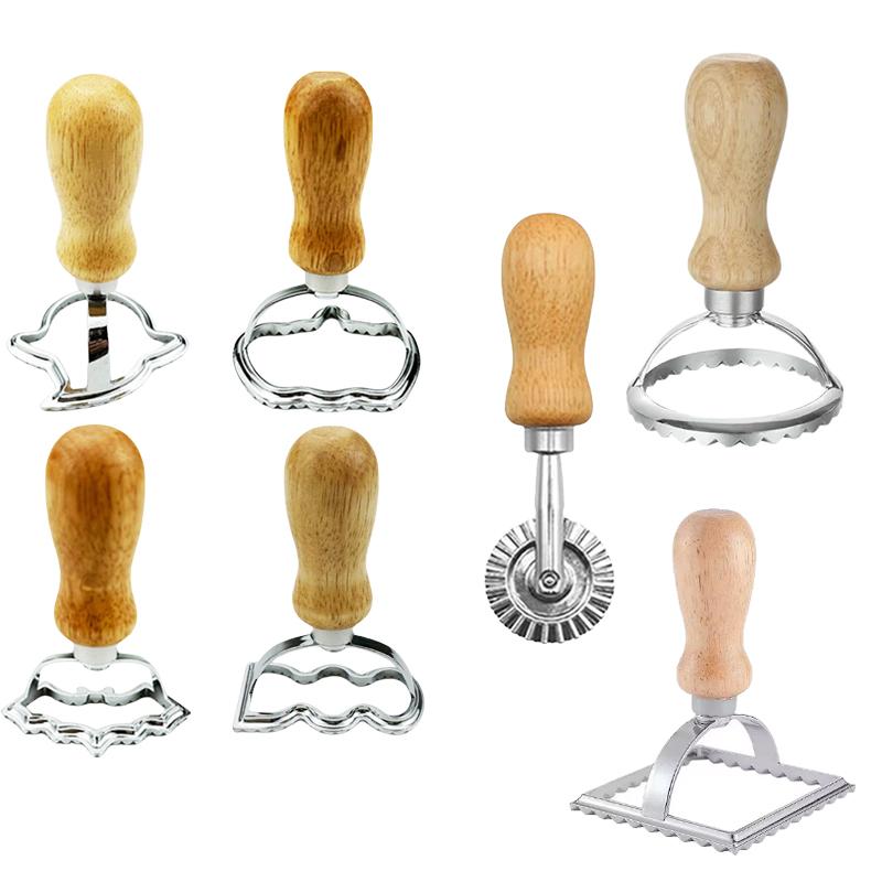 Zinc Alloy Biscuit Cutter Bat Pumpkin Ghost Ravioli Stamp Maker Cutter with Roller Wheel DIY Baking Mold Halloween Party Decor