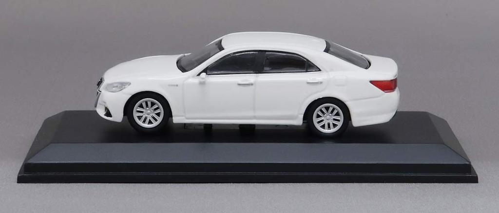 Kyosho Original 1/64 Toyota Crown White Finished Product Limited Edition