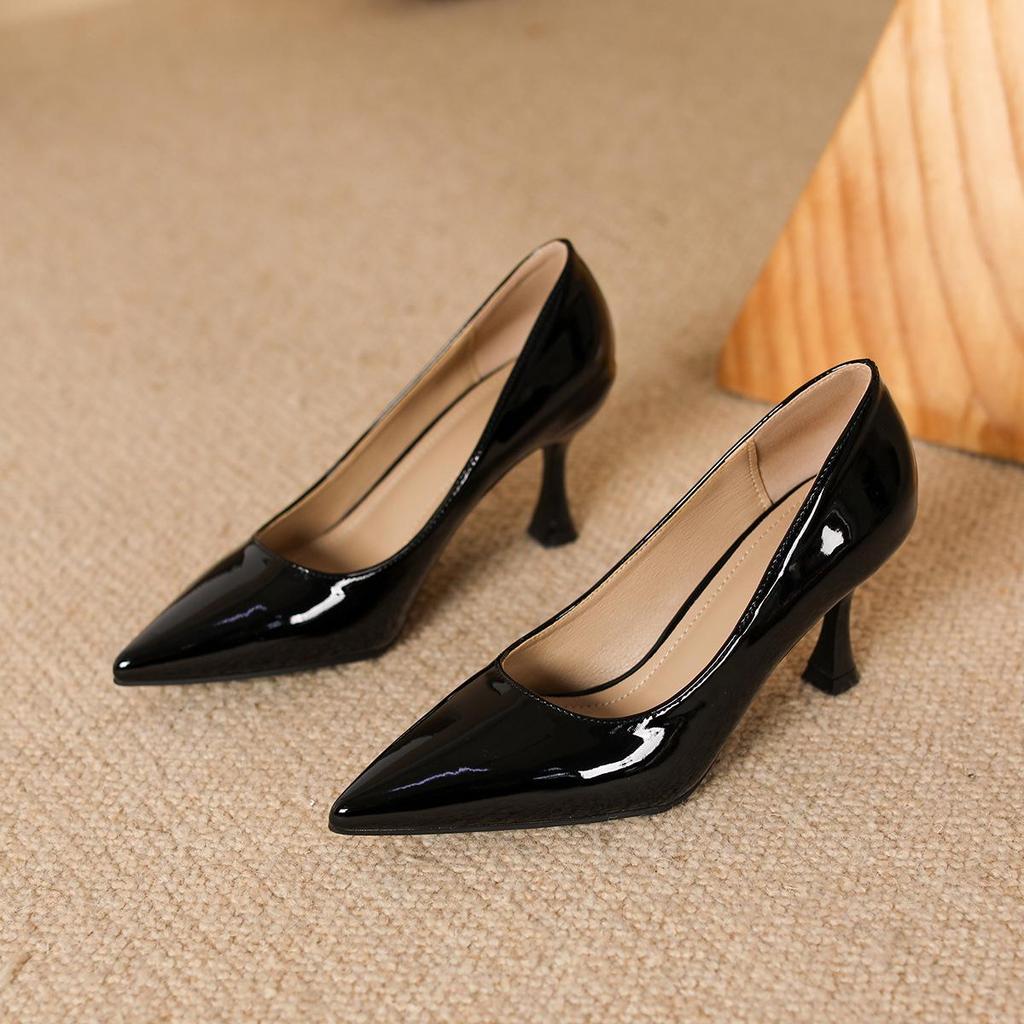 Women's Nude Sexy Stiletto Pumps, Comfortable for Spring and Autumn, Perfect with Skirts, European and American Fashion Style.