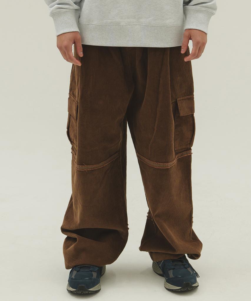 CAMEL WORK Wide Corduroy Cut Cargo Pants (Brown)