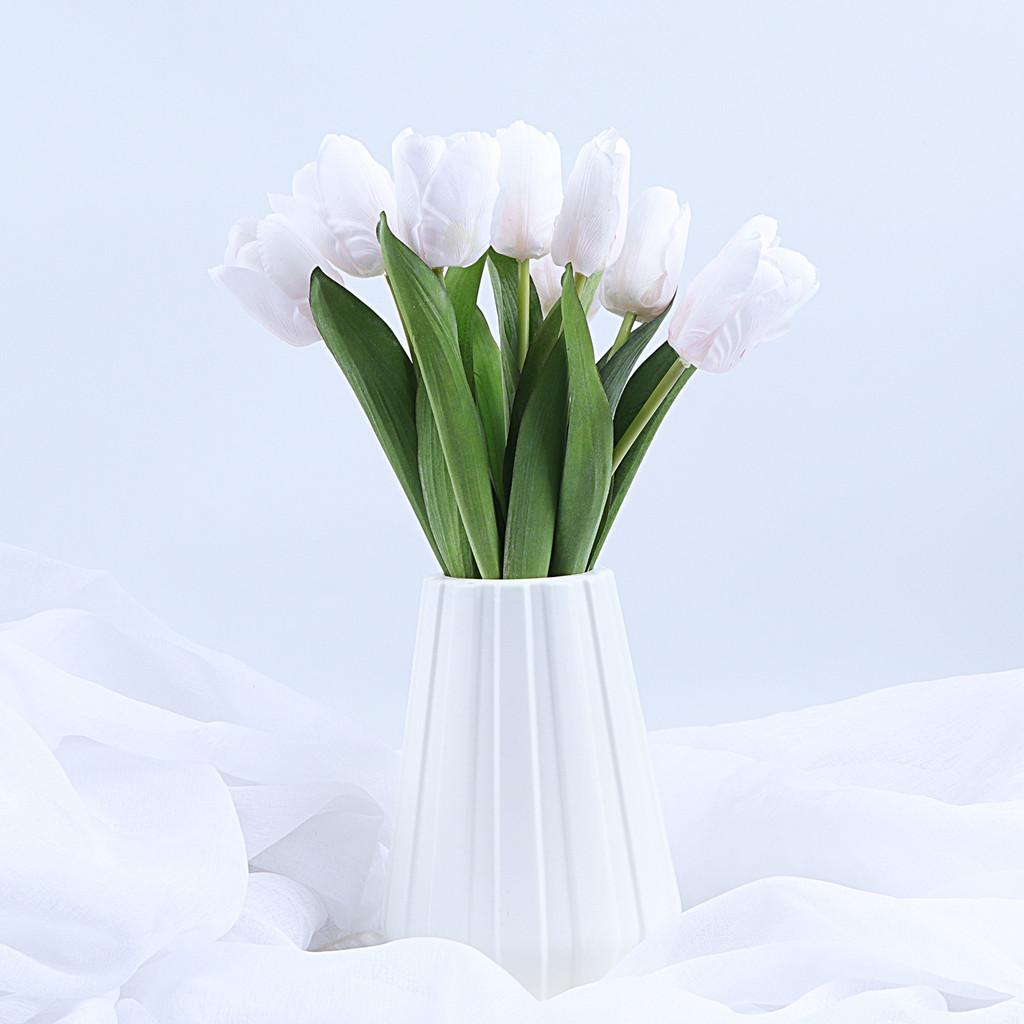 Feel Faux Moisturizing Tulipa Gesneriana Flower Bouquet For Interior Decor