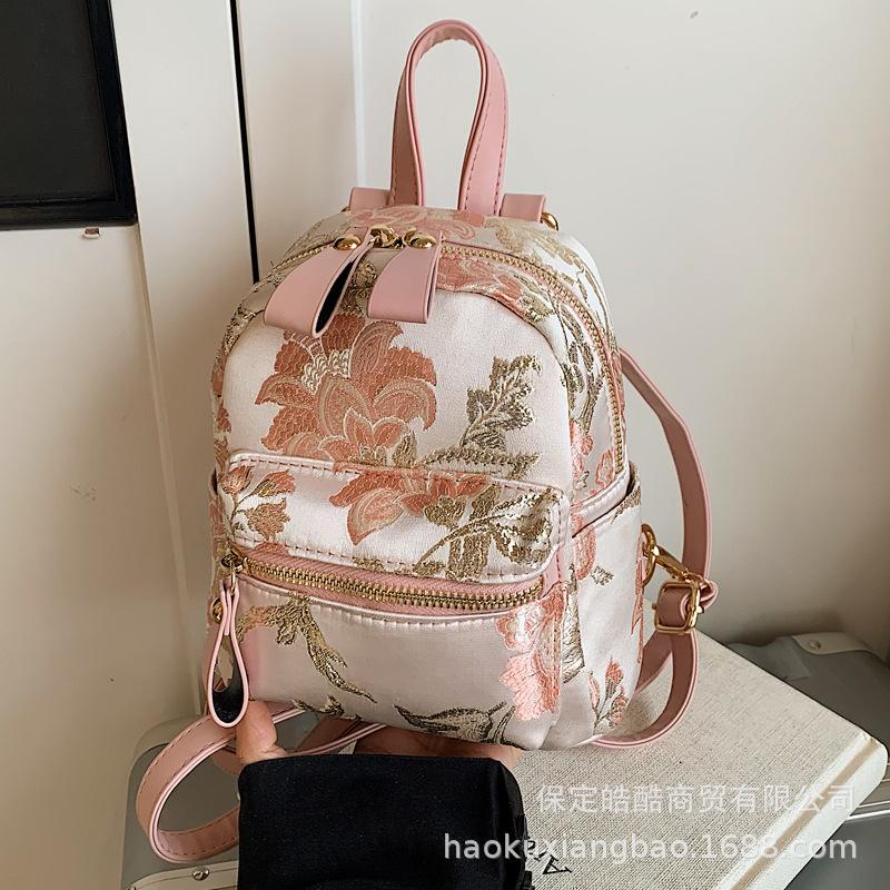Retro Backpack Women's 2025 New Fashion and Leisure Niche Design Korean Version of Street Trend Going Out Travel Backpack
