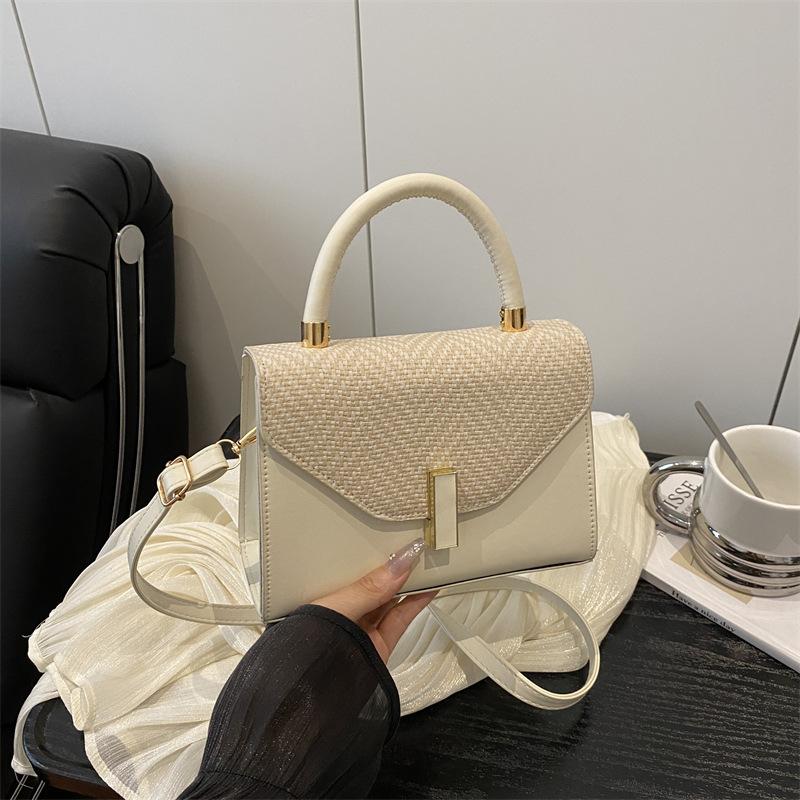 

2025 women s bag new niche design messenger bag summer fashion commuter women s bag simple foreign shoulder women s bag белый