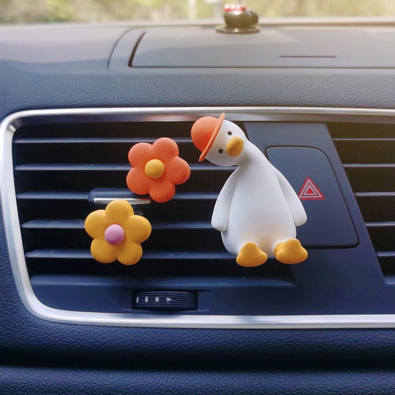 Auto Perfume Aromatherapy Cute Cheering Duck Head Tilt Duck Air Conditioner Air Outlet Clip Car Interior Ornaments Ins Fragrant Stone