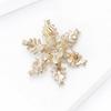 Fashion Rhinestone Winter Snowflake Brooches For Women Unisex Christmas Pin Casual Party Accessories Friends New Year Gifts
