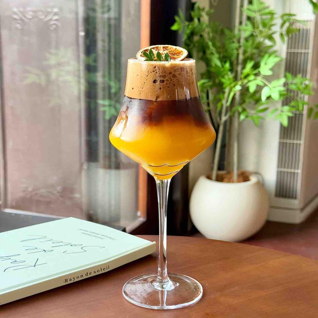 Verre à Cocktail à Tige Haute Design Minimaliste de Niche Verre à Vin Transparent Créatif Rétro Tasse en Verre Tasse à Café Spéciale