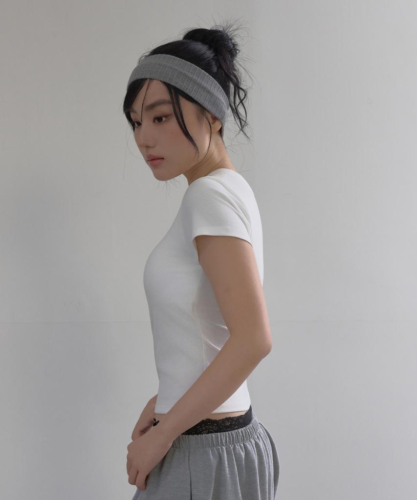 Lisjiseoul Daily Slim Fit Short Sleeve Tee With Built-In Cap