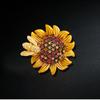 New Retro Brooch, High-end and Agile Bee Daisy Brooch, Female Brooch, Sunflower Brooch, Temperament Brooch, Brooch Pin